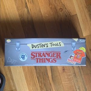 Stranger things Funko tee and pop size Large